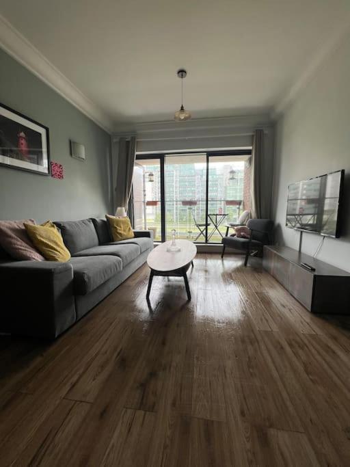 Appartement Stylish Flat With River View à Dublin Extérieur photo